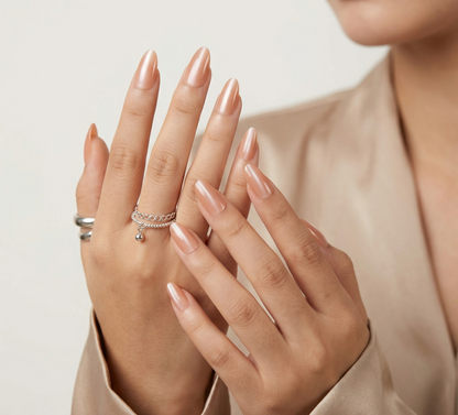 Petal Dew – Soft Peach Gradient Glassy Press On Nails (Cat-Eye)